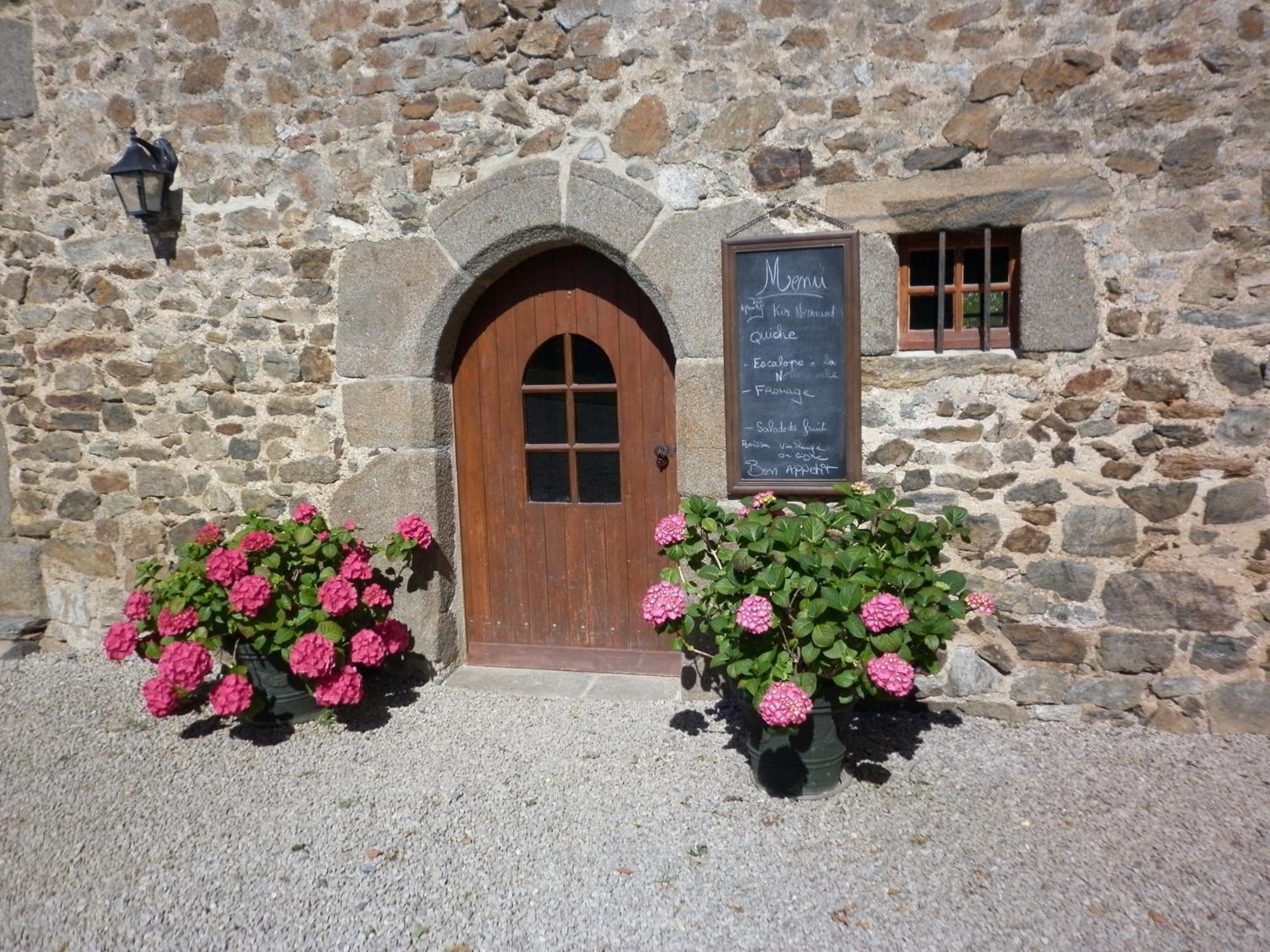 Bed and Breakfast Manoir De La Foulerie Ancteville Exterior foto